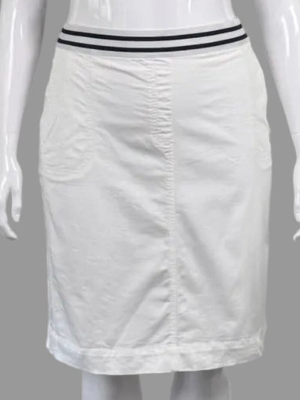 Olsen Europe Stretchy White Pencil Skirt - Size 16